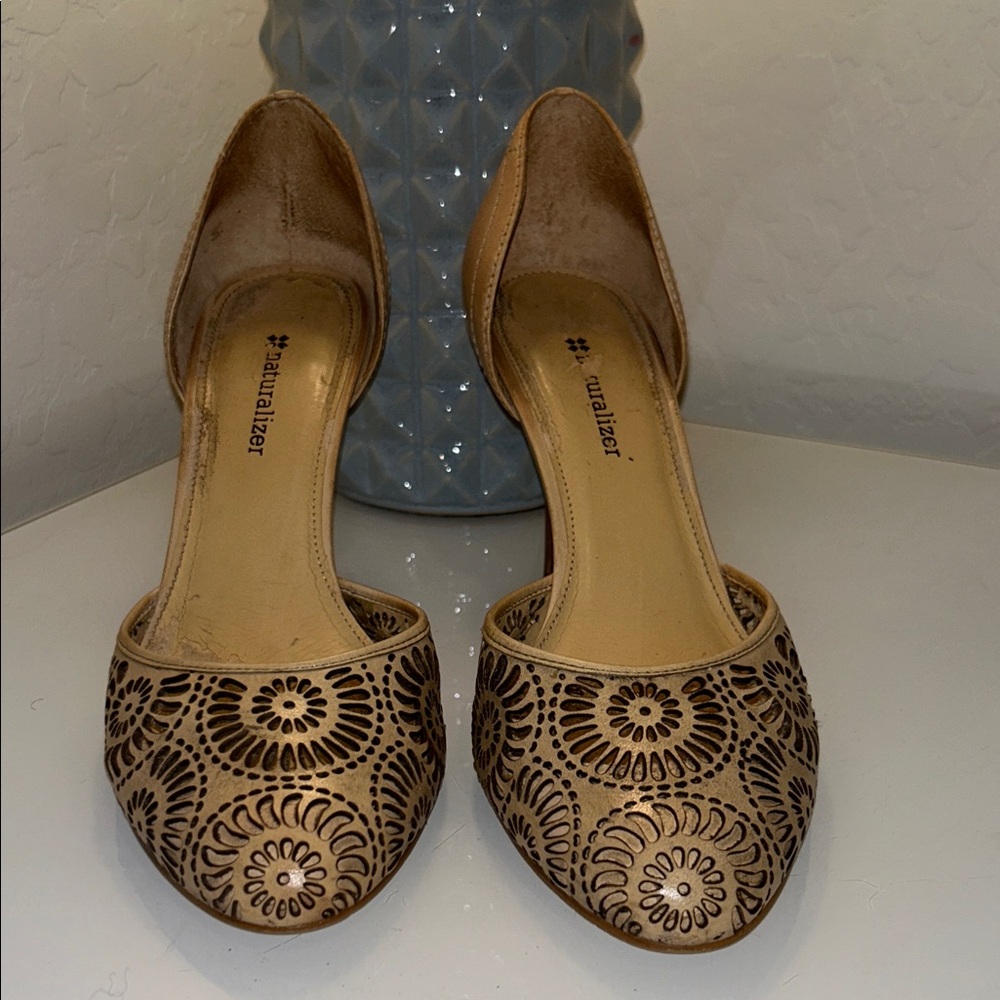 Naturalizer Women's Brown Floral Pattern Flats